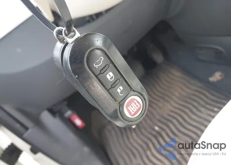 2017 Fiat 500C Pop z USA, uszkodzony, nr VIN 3C3CFFLR7HT659088